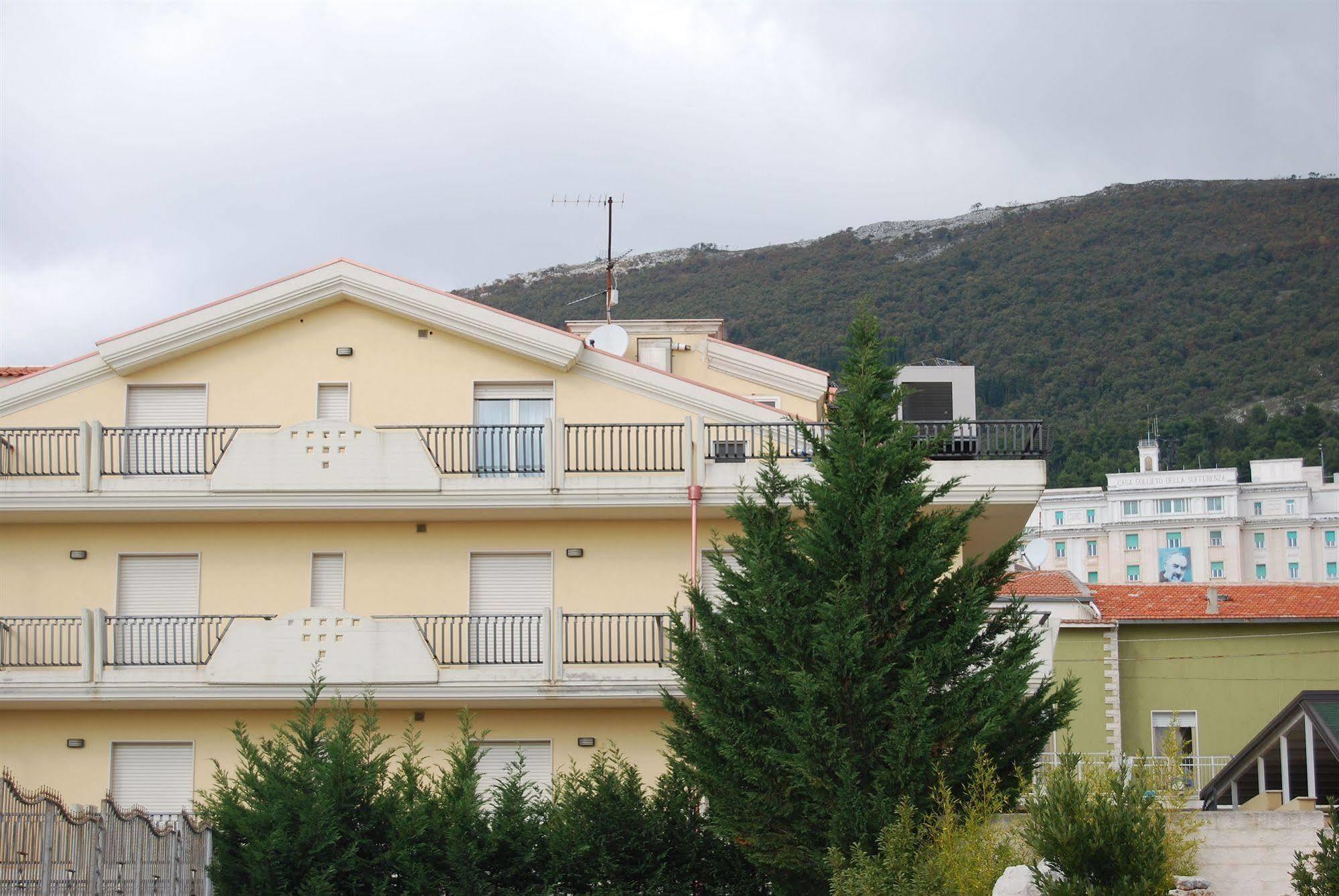 Hotel Il Chierichetto San Giovanni Rotondo Luaran gambar